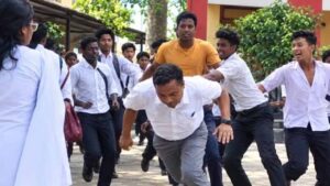 ‘টিসি’ মিলল, হোমে কাটল জোড়া রাত!,-জলপাইগুড়ির স্কুলের সেই বিতর্কিত ৪ পড়ুয়াকে নিয়ে তৈরি নয়া মোড়