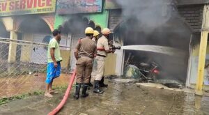 ই-স্কুটারের শোরুমে ভয়াবহ আগুন! মুহূর্তের মধ্যে ভস্মীভূত ৩৫টি গাড়ি, চাঞ্চল্য এলাকায়