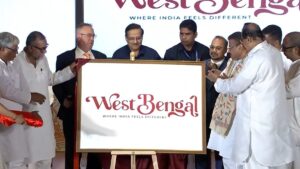 কোথায় গেল বাংলা? বাংলার পর্যটন বিজ্ঞাপনে মস্কো-রিওকে জায়গা, চরম ট্রোলিং