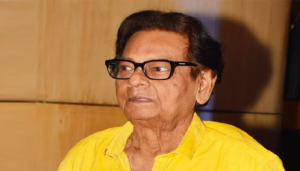 প্রয়াত স্ত্রীর ঠিক ৫০ বছর পর জীবনে এলেন নতুন আলোর দিশারী! প্রখ্যাত পরিচালক প্রভাত রায়ের কোলে আজ খুশির বন্যা