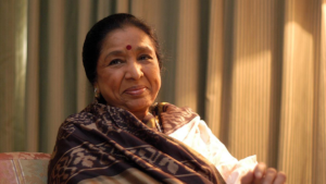 কিংবদন্তি আশা ভোঁসলের অজানা অধ্যায়! জন্মদিনে ফাঁস হল পঞ্চমের সেই অদ্ভুত উপহারের রোমাঞ্চকর রহস্য
