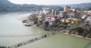 পাহাড়ের কোল থেকে এল চরম ধাক্কা! গঙ্গার পবিত্র শহরেও বিষাক্ত হচ্ছে বাতাস, তালিকায় কোন বড় নাম?