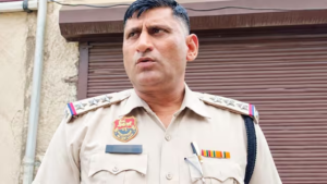 এক দিনে দুটি বড় ধাক্কা! হরিয়ানায় ঘুষ নেওয়ার সময় হাতে-নাতে ধরা পড়ল পুলিশ অফিসার ও শিক্ষা দপ্তরের কর্মী