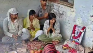পোষ্য কুকুরের মৃত্যুতে মানুষের মতো তেরোর শ্রাদ্ধ! মেরঠের এই পরিবারের কাণ্ড দেখে চোখ কপালে তুলবে!