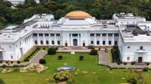 এক ক্লিকেই অন্য জেলায় বদলি করা যাবে অধ্যাপক-শিক্ষাকর্মীদের! বিধানসভার অন্দরে কোন ঐতিহাসিক মাস্টারস্ট্রোক?