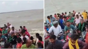 মৃত্যুর মুখে দাঁড়িয়ে নদী পার! বাইক-স্কুটার ভর্তি ডগমগ নৌকায় রোমাঞ্চ নাকি চরম উন্মাদনা?