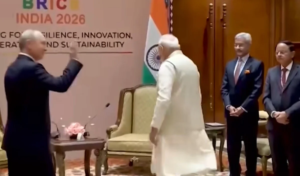 ২ সেকেন্ডের সেই ইশারা! পুতিন ও অজিত দোভালের কোন গোপন সমীকরণে কেঁপে উঠল গোটা বিশ্ব?