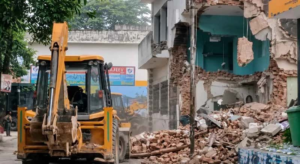 রাতের অন্ধকারে গুঁড়িয়ে দেওয়া হলো শতবর্ষের পুরোনো মসজিদ! ইকরা হাসানের বিস্ফোরক মন্তব্যে চরম উত্তেজনা