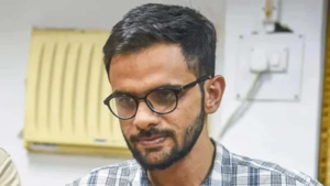 জেইউ-তে উমর খালিদকে নিয়ে তথ্যচিত্র প্রদর্শনীর পরিকল্পনা! বাকস্বাধীনতার আড়ালে কী চলছে ক্যাম্পাসে?