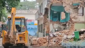 সাহারানপুরের পর এবার মোরাদাবাদ! শতবর্ষী পুরনো মসজিদ ভাঙার নোটিসে তুঙ্গে রাজনৈতিক পারদ