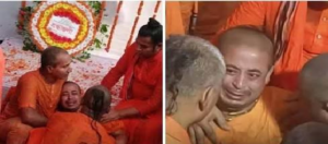 মায়ের মরদেহের পাশে বসে হাউমাউ করে কান্না চিন্ময়কৃষ্ণের! ৫ ঘণ্টার প্যারোল পেতেই ভাইরাল মর্মান্তিক ছবি