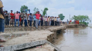 গঙ্গার গ্রাসে তলিয়ে যাওয়ার মুখে ঐতিহাসিক স্কুল! ভাঙন রুখতে এবার সরাসরি ময়দানে নামল রাজ্য প্রশাসন!
