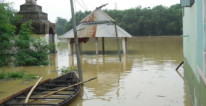 ঘাটাল মাস্টারপ্ল্যানের ১২০০ কোটি গেল কোথায়? জলের নিচে ডুবে শহর, বানভাসি বাংলা!