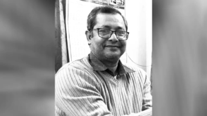 প্রবীণ সাংবাদিকের রহস্যমৃত্যুতে চাঞ্চল্য! বন্ধ অফিস থেকে উদ্ধার জনপ্রিয় দৈনিকের সিনিয়র সাংবাদিকের ঝুলন্ত দেহ