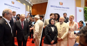 মোদীর সঙ্গে সেলফি তুলতে বিশ্বনেতাদের কাড়াকাড়ি! ব্রিকস সামিটে তুমুল উন্মাদনা!