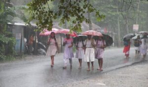 মাথায় হাত সাধারণ মানুষের! নিম্নচাপ আর পশ্চিমী ঝঞ্ঝার জোড়া ফলায় ভাসবে একাধিক রাজ্য,