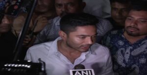 ক্যামাক স্ট্রিট কাণ্ডে সাড়ে পাঁচ ঘণ্টা ম্যারাথন জেরা! থানা থেকে বেরিয়েই ‘হেনস্থা’ নিয়ে যা বললেন অভিষেক