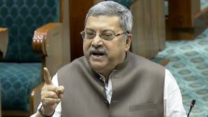 জোড়াফুল প্রতীক হাতছাড়া হচ্ছে না! কমিশন থেকে বেরিয়েই বড় হুঙ্কার কল্যাণ বন্দ্যোপাধ্যায়ের