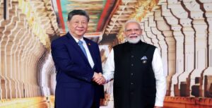 ‘একে অপরের শক্তি থেকেই শিক্ষা নিক ভারত-চিন!’ ব্রিকস বৈঠকের ফাঁকে মোদীর সঙ্গে ঐতিহাসিক আলোচনায় জিনপিং