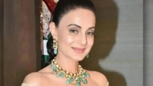 আমিশা প্যাটেলের মুম্বইয়ের ফ্ল্যাটে বিরাট চুরি! লক্ষ লক্ষ টাকার হিরের গয়না গায়েব হতেই পুলিশের জালে কে?