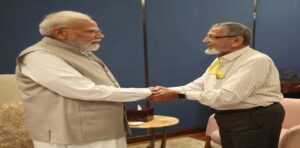 প্রধানমন্ত্রীর স্কুলের বন্ধু নাকি ৪ দশকের জমি জট! সুবিচার চেয়ে সোজা মোদির দরবারে ৮১ বছরের বৃদ্ধ