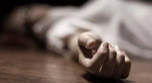 ‘ওরা আমায় মেরে ফেলবে!’ মাঝরাতে মাকে ফোন ছাত্রীর, তার পরেই হোম স্টেই থেকে উদ্ধার নিথর দেহ!