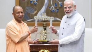 মোদী-যোগীর রুদ্ধদ্বার বৈঠকে মেগা ব্লুপ্রিন্ট! ১০টি রাজ্যসভা আসন ও ২০২৭ ইউপি যুদ্ধ জয় নিয়ে কী ছক কষলেন দুই শীর্ষনেতা?
