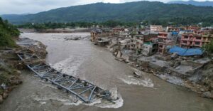নেপালের প্রলয়ংকরী হড়পা বান: কার্বন নির্গমনে নামমাত্র অবদান রাখা হিমালয়ের দেশটিতে কেন এই মহাবিনাশ?