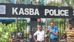 ভরসন্ধ্যায় কলকাতার অভিজাত মলে সিনেমা দেখতে গিয়ে মত্ত যুবকদের হাতে হেনস্থার শিকার চিকিৎসক দম্পতি! গ্রেফতার ৬