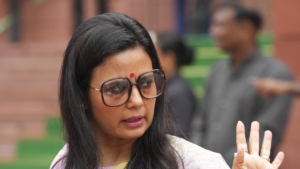 মহুয়া মৈত্রের বিরুদ্ধে জামিন অযোগ্য ধারা! শনিবারই কি গ্রেফতার হতে পারেন তৃণমূল সাংসদ? তুঙ্গে জল্পনা