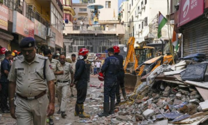 ‘মানুষ নয়, যেন জানোয়ারের মতো থাকি!’ দিল্লির পিজি-র কঙ্কালসার চেহারা ছাল-চামড়া গুটিয়ে ফাঁস করল পড়ুয়ারা