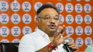 ‘তৃণমূল আর ফিরবে না!’ অনুপম খেরের মাথার চুল ও ব্যাংক ব্যালেন্স নিয়ে শমীকের বিস্ফোরক মন্তব্য