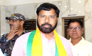 ‘কাটমানি নিলে কারখানার গেট বন্ধ করে দেব!’ ঠিকা শ্রমিকদের অধিকার নিয়ে সরাসরি চরম হুঁশিয়ারি বিজেপি বিধায়কের