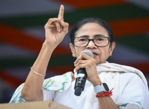‘গিরগিটি, লুঠেরার দল’! ক্যামাক স্ট্রিট নিয়ে মমতার তোপ, পাল্টা নিশানায় বিজেপি
