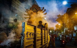 দুর্গাপুজোর বিজ্ঞাপনে পুরসভার চরম কড়াকড়ি! ৩ অক্টোবরের আগে হোর্ডিং টাঙালেই হতে পারে বড় জরিমানা, রইল কেএমসি-র নতুন নিয়ম
