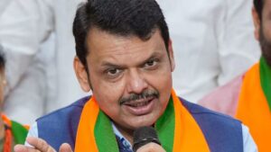 ২৭ হাজার কোটির মেগা প্রজেক্ট থেকে চাষি ও মারাঠা আন্দোলন! একের পর এক বিস্ফোরক ইস্যুতে কী বার্তা দিলেন মুখ্যমন্ত্রী?