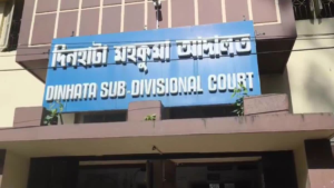পকসো মামলায় ধৃত শিক্ষকের মুক্তির দাবিতে আদালতের বাইরে ধুন্ধুমার! শত শত ছাত্রছাত্রীর বিক্ষোভ