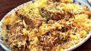 ইলিশ বা চিংড়ি নয়! বাড়িতে থাকা সাধারণ রুই মাছ দিয়েই বানিয়ে ফেলুন তাক লাগানো সুস্বাদু বিরিয়ানি!
