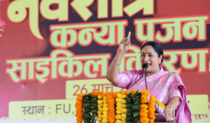 ‘এএপি-র বি-টিম হয়ে কাজ করছে ককরোচ পার্টি!’ দিল্লির মুখ্যমন্ত্রীর তোপে কেঁপে উঠল রাজ্য রাজনীতি!