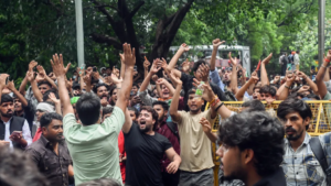 ‘ভবিষ্যৎ নষ্ট হতে দেওয়া যায় না!’ দিল্লির পাতিয়ালা হাউজ কোর্টের ঐতিহাসিক রায়ে বড় স্বস্তি তরুণদের!