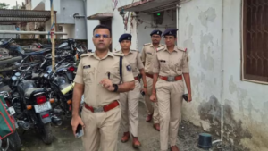 হাত-পা বেঁধে নৃশংস নির্যাতন! মনীষা দেবীর রহস্যমৃত্যুর ভাইরাল ভিডিওতে তোলপাড়, খুনের অভিযোগে কাঠগড়ায় প্রতিবেশী