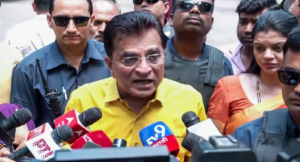 মুম্বই পুলিশের কড়া নোটিশ! ২৮ অক্টোবরের মধ্যে দেশ ছাড়তে হচ্ছে আমির খানের ভাগ্নে ইমরানকে?