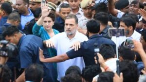 উৎসবের মরসুমে স্তব্ধ হবে দিল্লি? রাহুল গান্ধীর কাছে হাত জোড় করে বিস্ফোরক আবেদন ব্যবসায়ীদের!