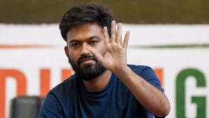 “জাতীয় পতাকা ওড়ানো কি অপরাধ?” দুই কর্মীর গ্রেফতারিতে তোলপাড় দিল্লি, নাম না করে মোদী সরকারকে কড়া হুঁশিয়ারি অভিজিতের!