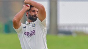 রাহুলের লজ্জার দিনেও উদ্ধারকর্তা আকিব নবী! নিউজিল্যান্ডের মাটিতে ভারতের মুখরক্ষা করল কে?
