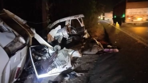 চোখের নিমেষে শেষ ৬ প্রাণ! দাঁড়িয়ে থাকা ট্রাকে সজোরে ধাক্কা বেপরোয়া গাড়ির, মর্মান্তিক পরিণতি!