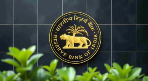 ৩ বছর পর ধাক্কা! পকেটে টান মেরে রেপো রেট বাড়াল রিজার্ভ ব্যাঙ্ক? হু হু করে বাড়বে ইএমআই