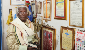 ‘বাদশা’র পর এবার সৌমি মুখোপাধ্যায়! পদ্মশ্রী রতন কাহারের জনপ্রিয় গান বিকৃতির অভিযোগে তুলকালাম!